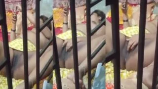 पड़ोसन बिग बूब्स बंगाली रंडी भाभी कर रही थी हस्तमैथुन और लड़के ने वीडियो बनाया