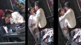 Indian xhamster Desi Muslim School Girl Handjob and Fucking with Lover In Class
